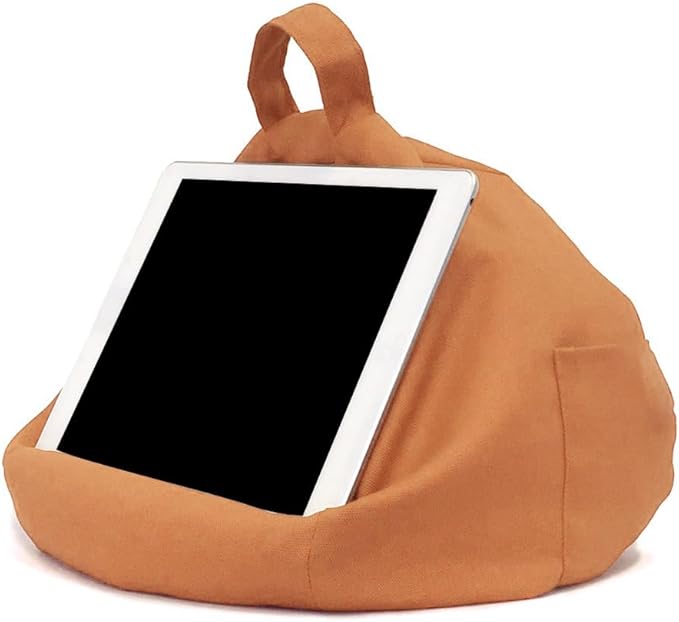 Tablet Cushion Holder - with Side Pockets, Soft Anti-Fall Book Rest for Lap, Hands-Free Laptop Stand for Bed, Multi-Angle Travel Pillow for Car, Lightweight Storage Caddy | for Home School Sofa Spa