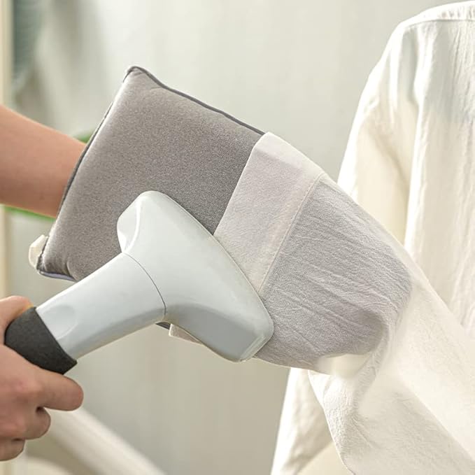Garment Steamer Ironing Glove Mitt with Finger Loop for Clothes Steaming Mitt Anti Steam Mini Handheld Ironing Pad Board Heat Resistant Steamer Hand Protector with hanging loop for Steaming Clothes