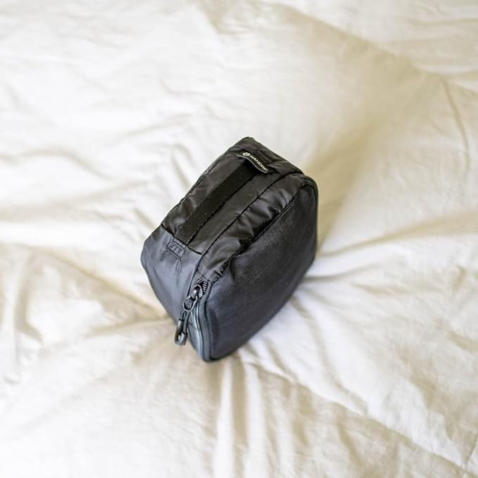WANDRD Packing Cubes - Medium Packing Cubes for Travel - Suitcase and Luggage Organization and Travel Essentials (Black)