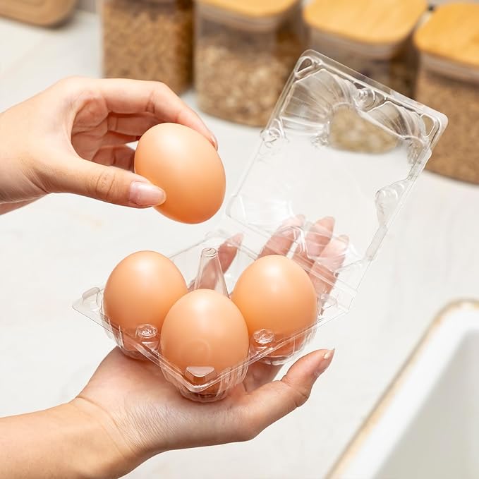 Zubebe 200 Pieces Clear Egg Cartons Plastic Egg Cartons Bulk Empty Chicken Egg Tray Holds Securely Clear Blank Egg Cartons for Chicken Farm Business Market Home Refrigerator Storage(2 x 2 Grids)