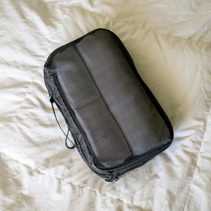 WANDRD Packing Cubes - Medium Packing Cubes for Travel - Suitcase and Luggage Organization and Travel Essentials (Black)
