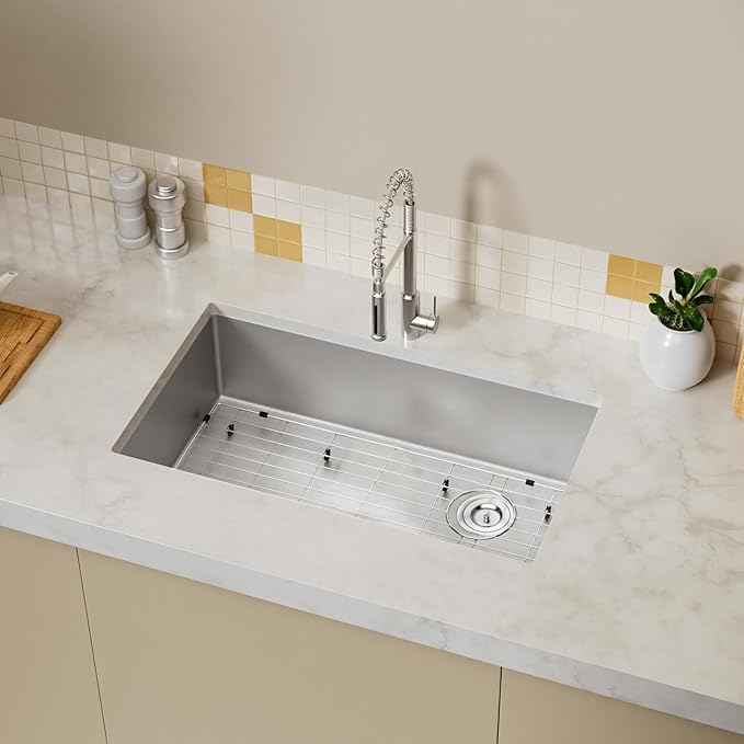 32 Inch Undermount Kitchen Sink, TECASA 18-gauge Stainless Steel Single Bowl Deep Basin Large Utility Sink with Grid and Strainer (32" x 18" x 10")