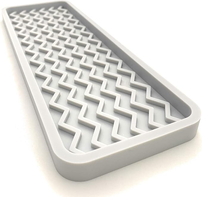 Happitasa Silicone Kitchen Sink Organizer Tray, Sponge Holder and Countertop Protector | Bathroom and Kitchen Soap Dish and Dispenser Tray (Light Grey, 12" x 4", 9.2 Ounces, Zigzag)