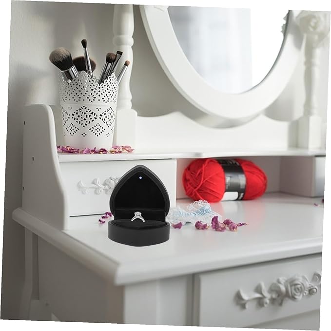 Heart Shaped Jewelry Box with LED Light Ring Case for Engagement Wedding Proposal Versatile Storage for Rings Earrings Necklaces Romantic Black Display Organizer