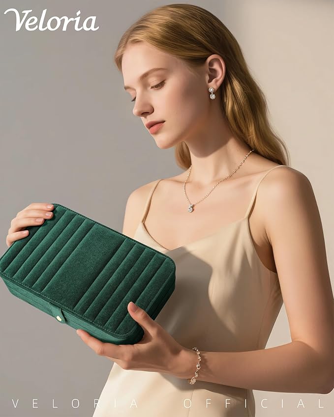 VELORIA Jewelry Box, Premium Velvet Travel Jewelry Organizers & Storage, Dust-Proof, Scratch-Resistant Jewelry Box for Necklace Bracelet Bangle, Portable Luxury Gift for Women & Girls (Emerald green)