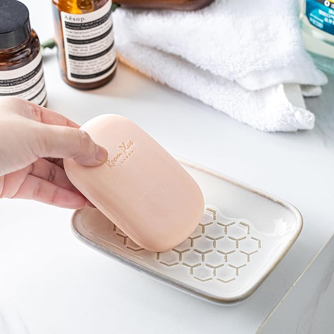 Gomakren Soap Dish for Shower, Bar Soap Holder, Christmas Ceramic Soap Dishes for Bar Soap, Sponge Holder Soap Saver Soap Tray for Bathroom Kitchen Sink, 5.5 Inch, Beige