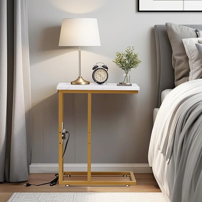 VECELO C Shaped End Side Table with Charging Station & Power Outlets for Couch Sofa/Bed, Snack TV Tray with Metal Frame for Living Room Bedroom 1 PCS Gold