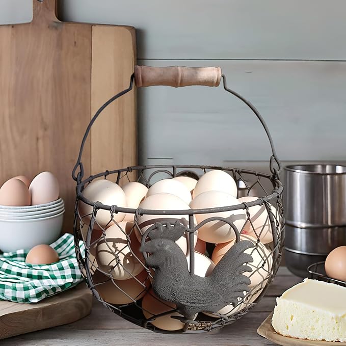 LINCOUNTRY. Chicken Wire Egg Basket for Gathering Fresh Eggs with Handle Storage Container Holder, Vintage Rustic Farmhouse Rooste Decor Round Metal Egg Collecting Basket Kitchen Countertop