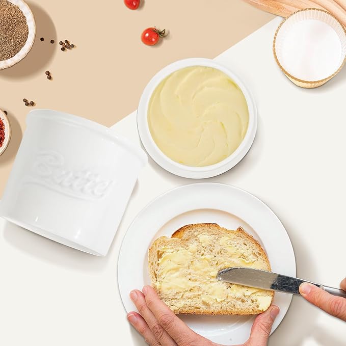 Butter Crock for Counter with Water, French Butter Keeper for Spreadable Butter Ceramic Butter Dish with Lid for Countertop, Butter Container Holder, Home Kitchen Decor (White, M)