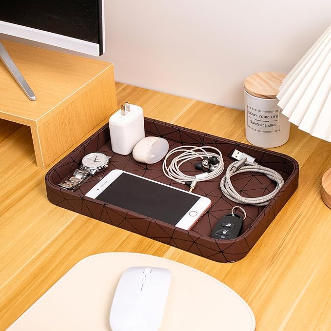 SANQIANWAN Faux Leather Valet Tray for Men Nightstand Bedside Entry Table Tray Catchall Tray for Keys,Wallet,Phone,Watch,Jelwery and Coin Gift for Dad Husband Boyfriend Uncle (BrownChequer)