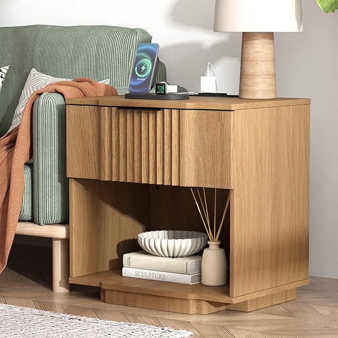 Yechen Fluted Nightstands Set of 2 with 20W Fast Charging Station - Large Wood Night Stands with Drawer & Shelf, Modern Wide Bedside End Tables for Bedroom with Curved Profile Base, Natural Oak