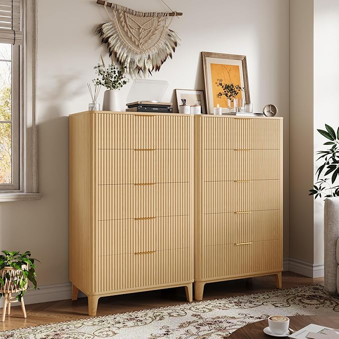 Fluted 5 Drawers Dresser for Bedroom, 45" Modern Tall Chest of Drawers with Wood Grain, Farmhouse Wooden Vertical Dresser, Curved Profile Design, Wood Drawer Organizer for Closet, Hallway Natural