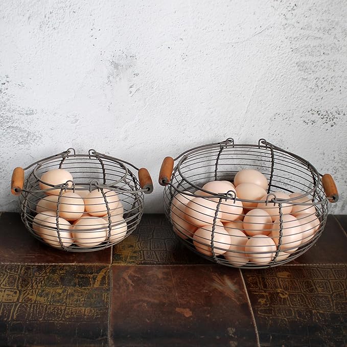 CVHOMEDECO. Round Wire Egg Baskets Rustic Fruit Baskets with Wooden Handles Primitives Vintage Gathering Basket. Rusty, Set of 2