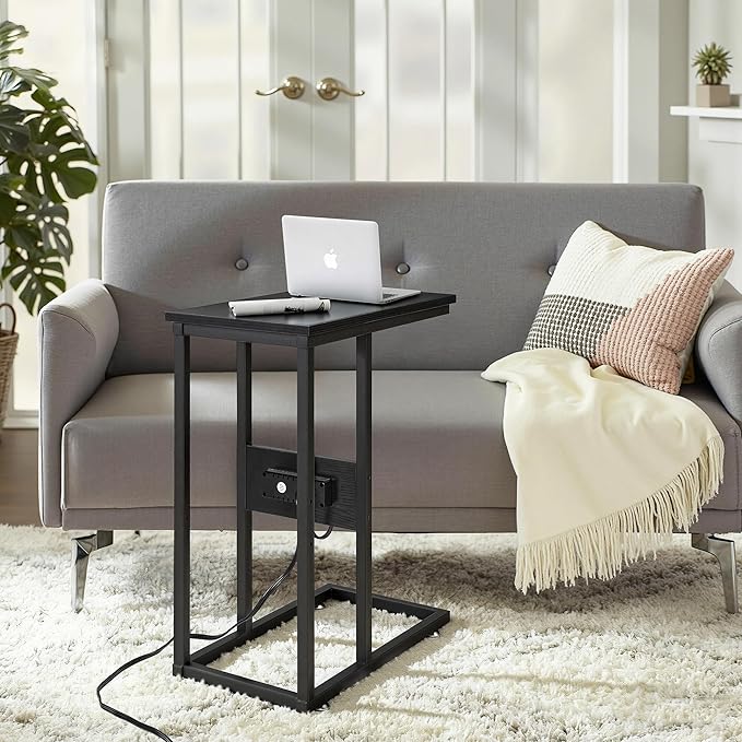 VECELO C Shaped End Side Table with Charging Station & Power Outlets for Couch Sofa/Bed, Snack TV Tray with Metal Frame for Living Room Bedroom 1 PCS, Black