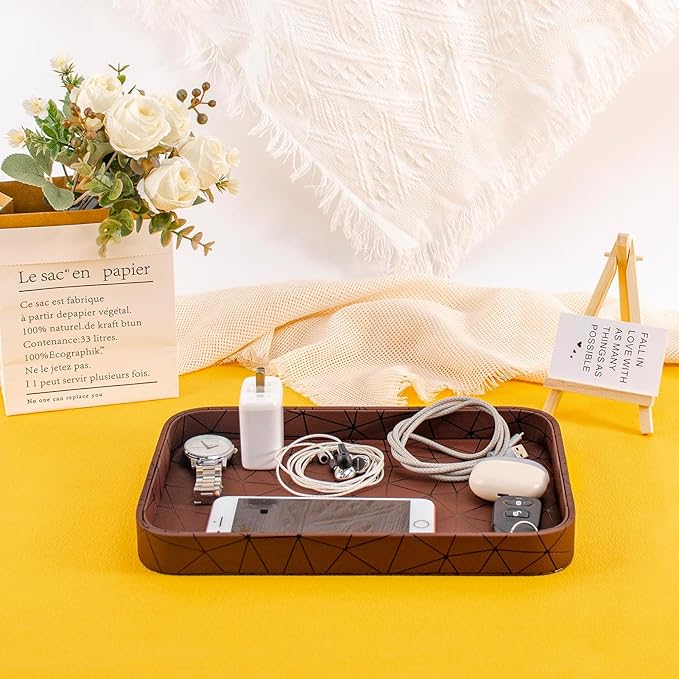 SANQIANWAN Faux Leather Valet Tray for Men Nightstand Bedside Entry Table Tray Catchall Tray for Keys,Wallet,Phone,Watch,Jelwery and Coin Gift for Dad Husband Boyfriend Uncle (BrownChequer)