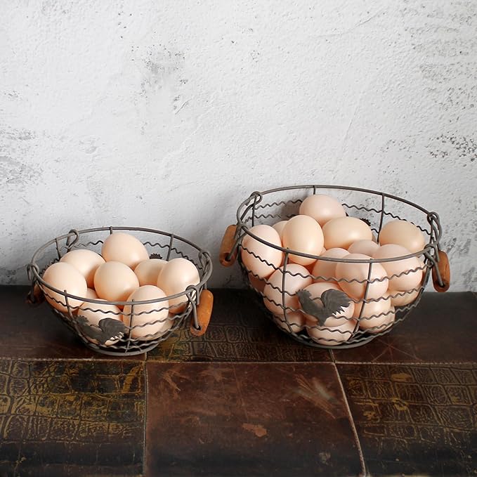 CVHOMEDECO. Round Wire Egg Baskets Rustic Fruit Baskets with Wooden Handles Farmhouse Collecting Basket. Rusty, Set of 2