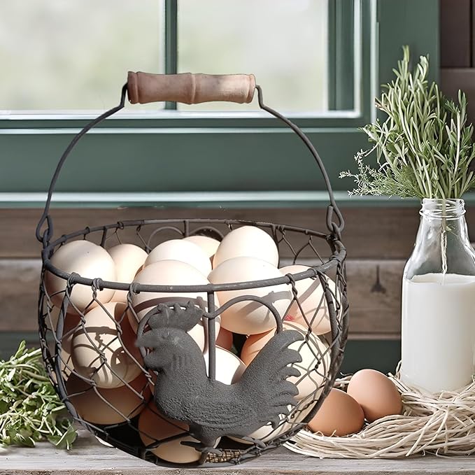 LINCOUNTRY. Chicken Wire Egg Basket for Gathering Fresh Eggs with Handle Storage Container Holder, Vintage Rustic Farmhouse Rooste Decor Round Metal Egg Collecting Basket Kitchen Countertop
