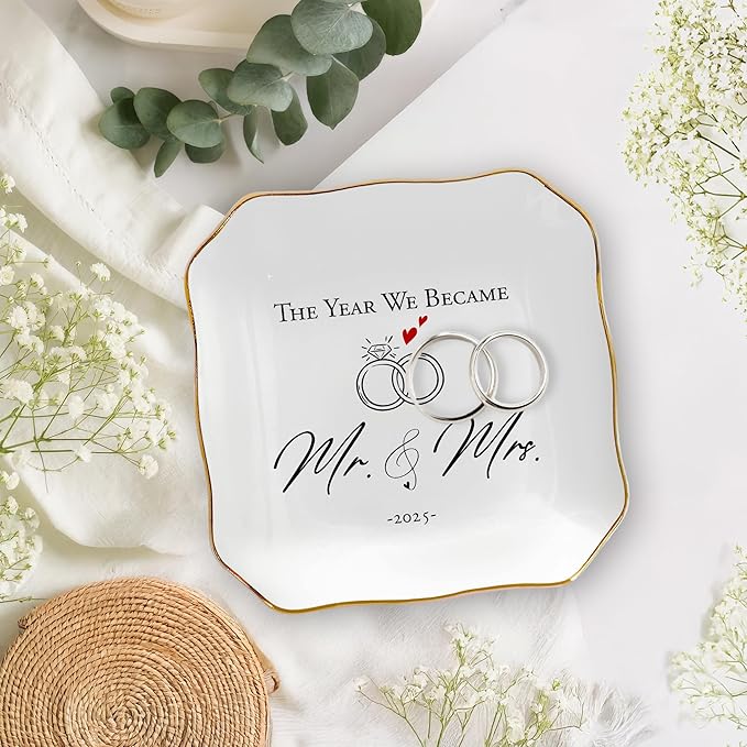 OASSIE Christmas Wedding Gifts for Couples 2025 - Mr and Mrs Gifts 4"x4" Ceramic Jewelry Dish Tray - Bridal Shower Engagement Gifts for Bride Women Newlyweds Marriage Just Married