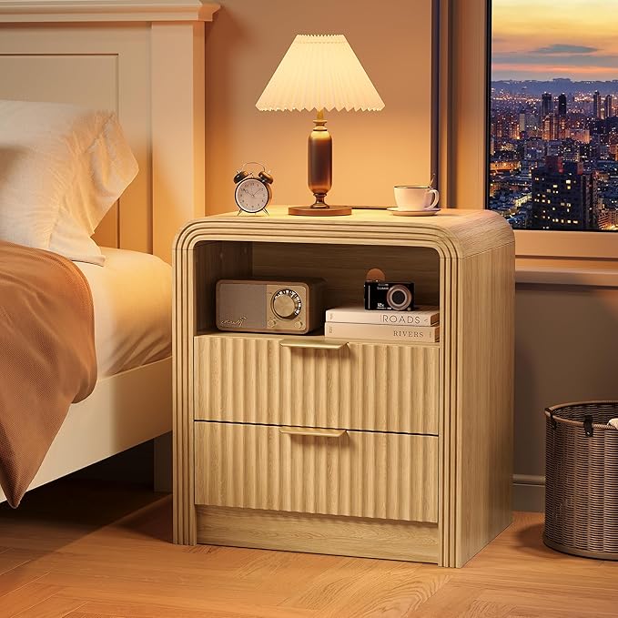 Fluted Nightstand with Charging Station, 19.7'' Wide Morden End Table with USB/Type-C Ports, 2 Drawers & Open Shelf, Curved Profile Design, Wood Bedside Table for Bedroom (Natural Oak)