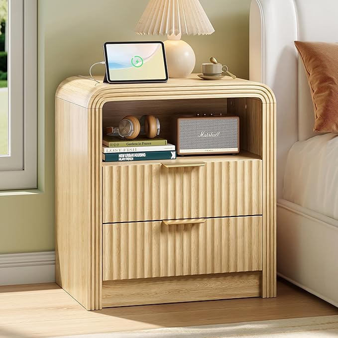 Fluted Nightstand with Charging Station, 19.7'' Wide Morden End Table with USB/Type-C Ports, 2 Drawers & Open Shelf, Curved Profile Design, Wood Bedside Table for Bedroom (Natural Oak)