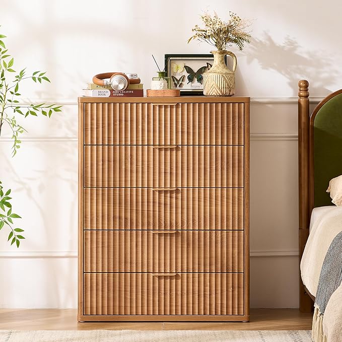 LEYAOYAO Fluted 5 Drawers Dresser for Bedroom, 41" Tall Modern Chest of Drawers with Metal Handle, Curved Profile Design,Brown Wood Drawer Organizer for Bedroom, Living Room, Hallway, Entryway