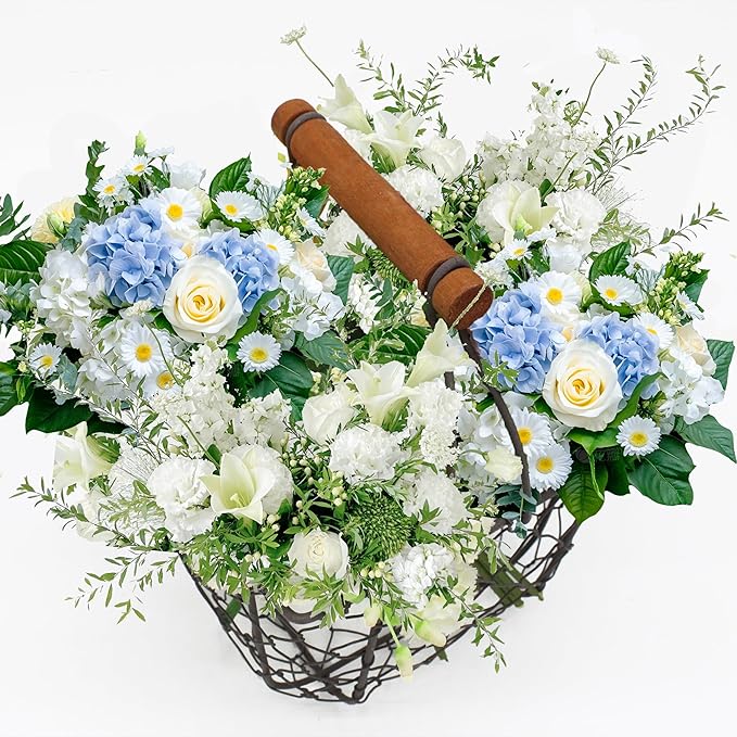 CVHOMEDECO. Square Chicken Wire Egg Basket Fruit Basket with Wooden Handle Primitives Vintage Gathering Basket. Rusty